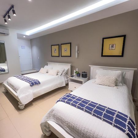 Marina Hotel At Shelter Bay Колон Екстериор снимка