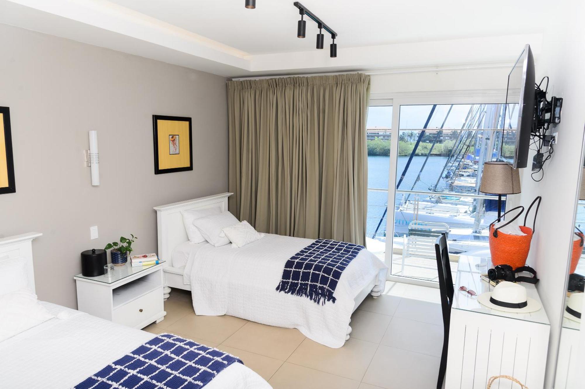 Marina Hotel At Shelter Bay Колон Екстериор снимка